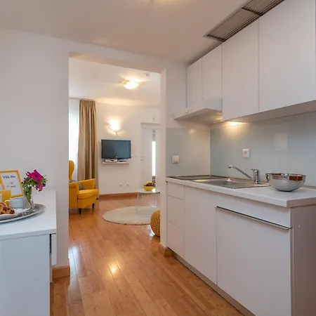 Ana Apartment *