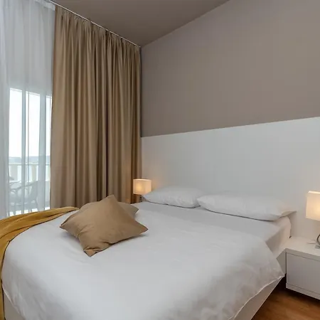 Ana Apartment *